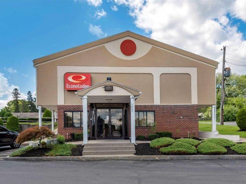 Econo Lodge Dewitt I-90 מראה חיצוני תמונה
