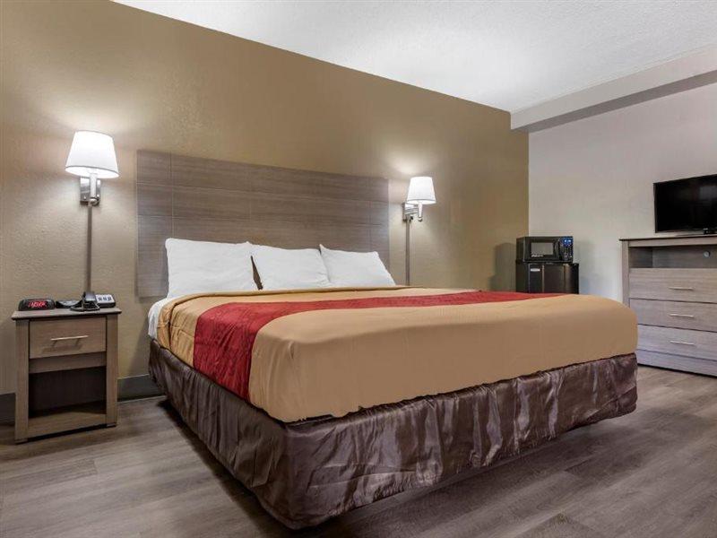 Econo Lodge Dewitt I-90 מראה חיצוני תמונה