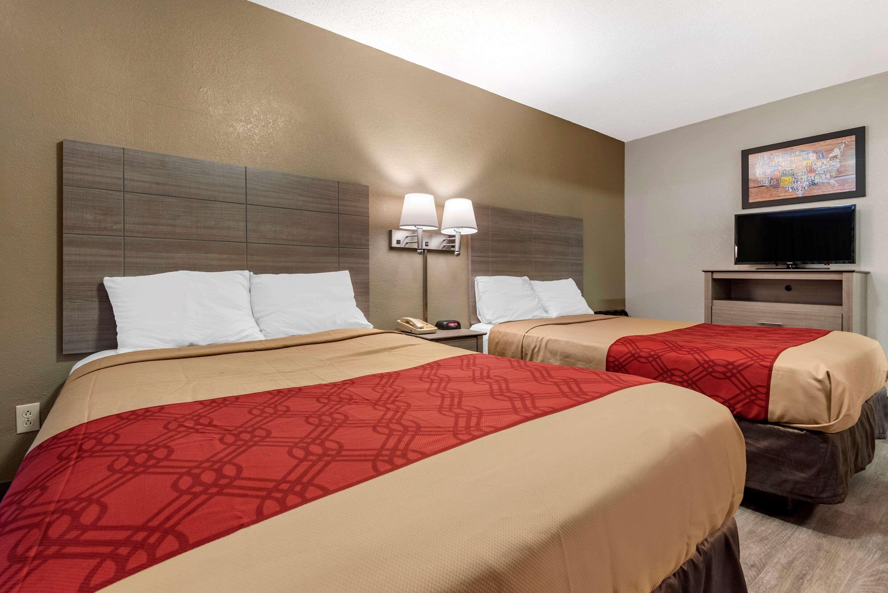 Econo Lodge Dewitt I-90 מראה חיצוני תמונה