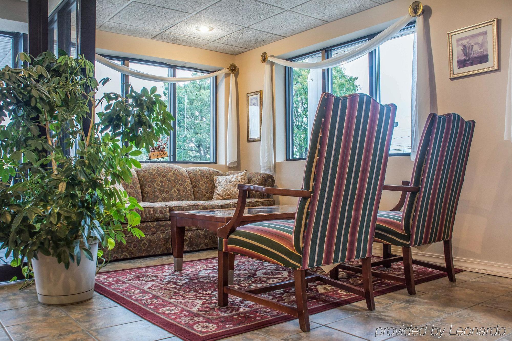 Econo Lodge Dewitt I-90 מראה חיצוני תמונה